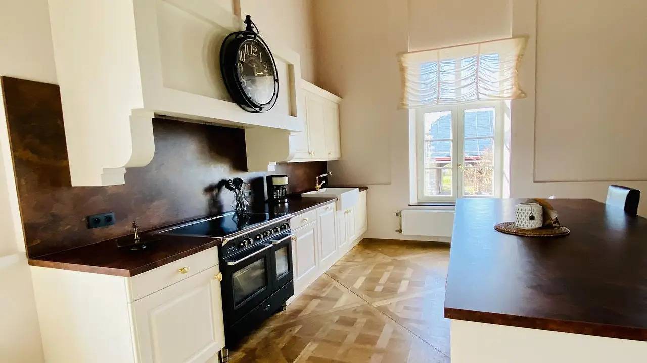 Geheel vakantieappartement, Vakantieappartement voor 15 personen met terras in Beauraing, Regio Namur