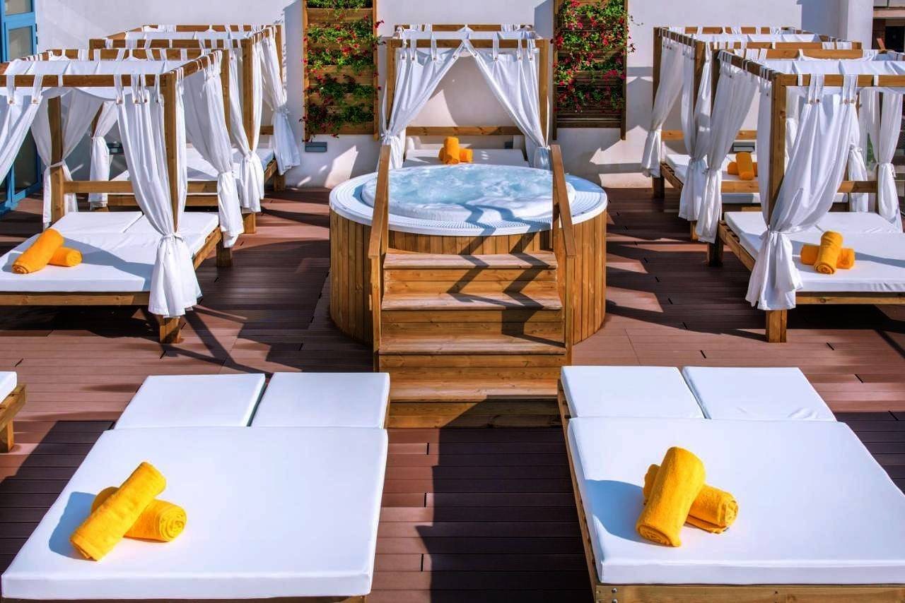 Hotel Alhambra in Platja de Llevant (Malgrat de Mar), Santa Susanna