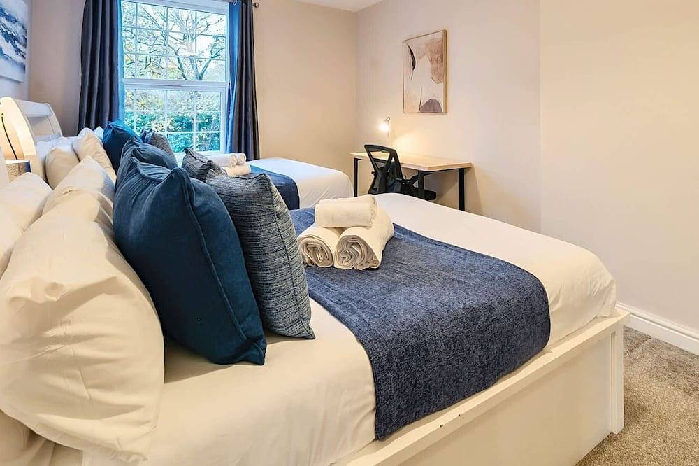 Spacious Apartment, 6 Adults, Smart Tv, Wifi in Rushmoor, Hampshire