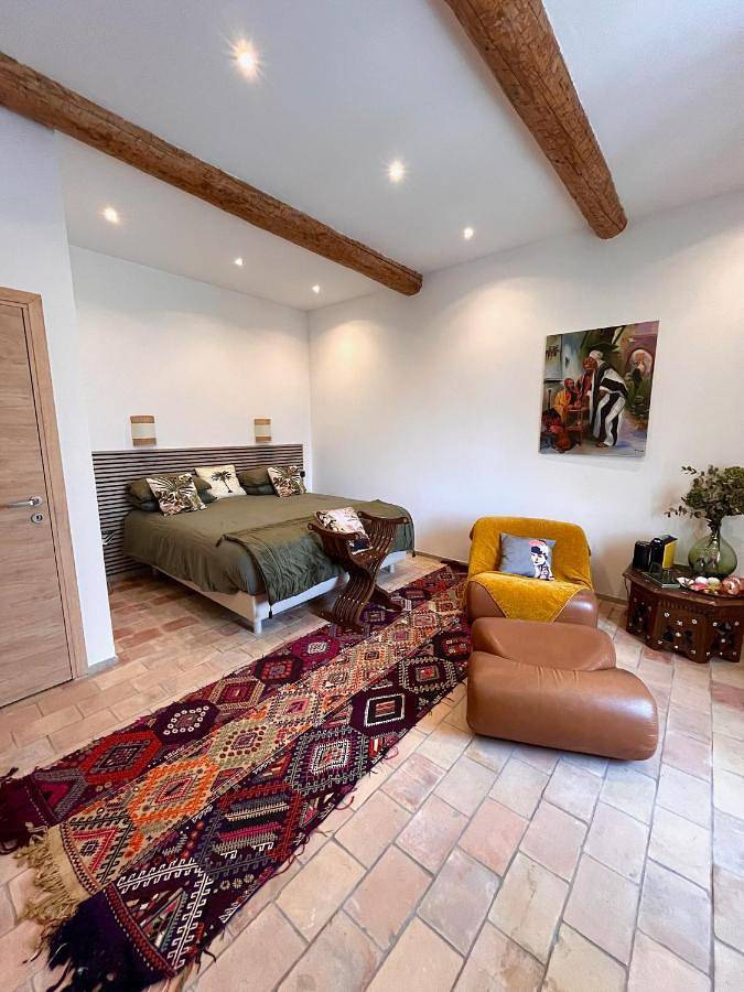 Maison d’hôte pour 2 personnes, avec piscine et jacuzzi ainsi que jardin et terrasse dans les Bouches-du-Rhône - 3