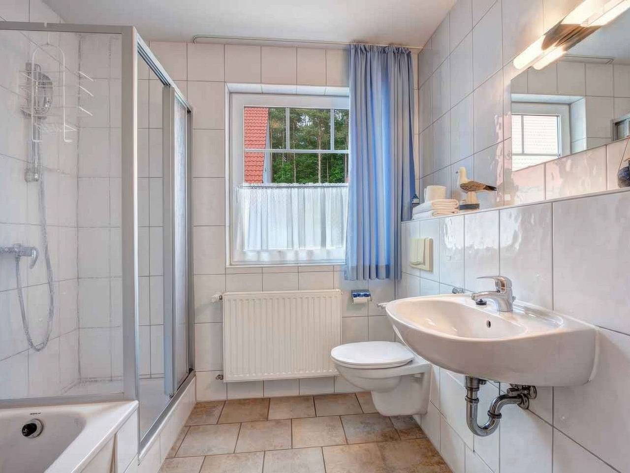 Ganze Ferienwohnung, Ferienhaus Am Lichtblick, App. 5 - Ferienhaus Am Lichtblick, App. 5 in Drei Kaiserbäder, Heringsdorf