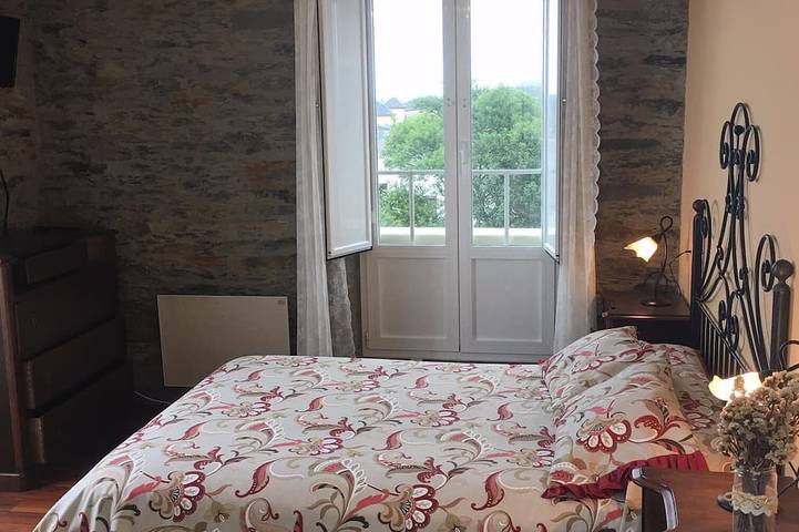 Villa Auristela im Indiana-Kolonialstil in Villapedre, Navia