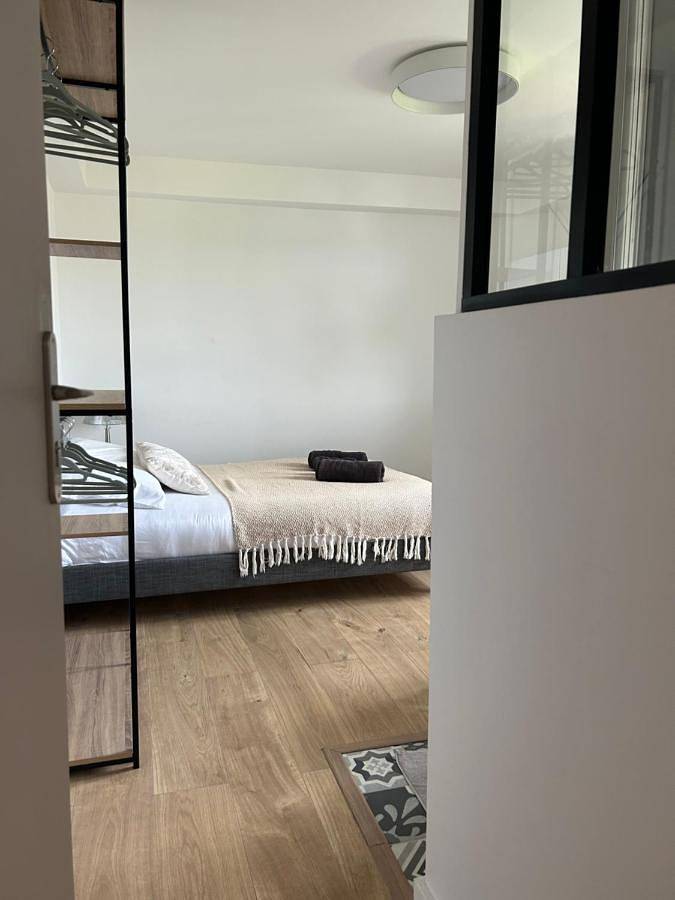 Chambre toute équipée in Lisieux, Région de Lisieux