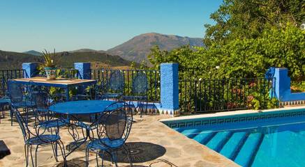 Maison de campagne pour 2 personnes, avec terrasse ainsi que piscine et vue, animaux acceptés dans Pitres