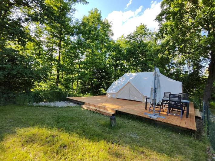 Zelt für 4 Personen, mit Terrasse und Garten sowie Ausblick in Sachsen