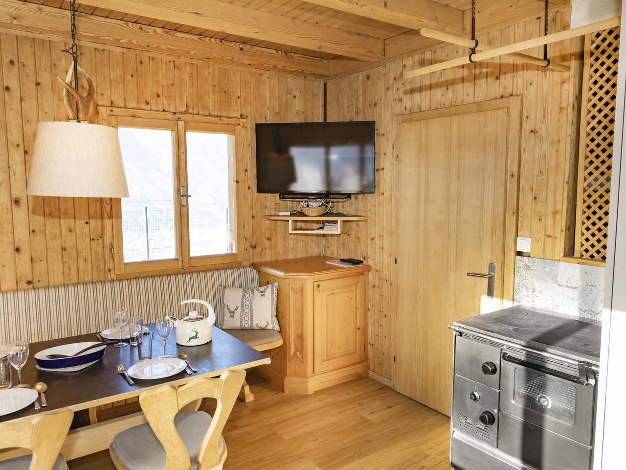 Maison confortable avec jardin privé in Alpes de Tux, Pill