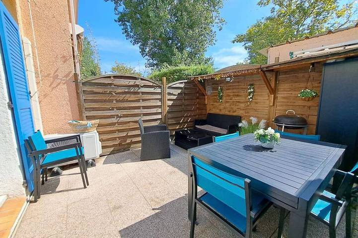 Gîte pour 7 personnes, avec terrasse et piscine dans Office De Tourisme De Marseillan