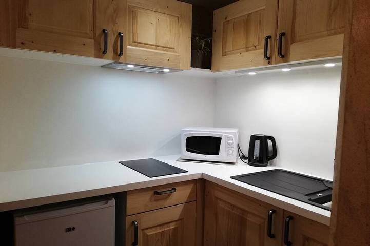 Gîte pour 4 personnes, avec jardin et piscine à Montfaucon (Doubs)