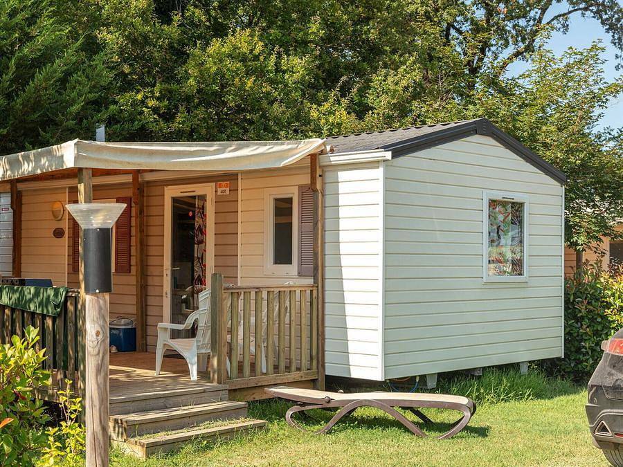Camping L’Île du Rhin - Mobilhome 4 personnes - Mobil-home | Comfort | 2 Ch. | 4 Pers. | Terrasse surélevée in Biesheim, Région de Colmar