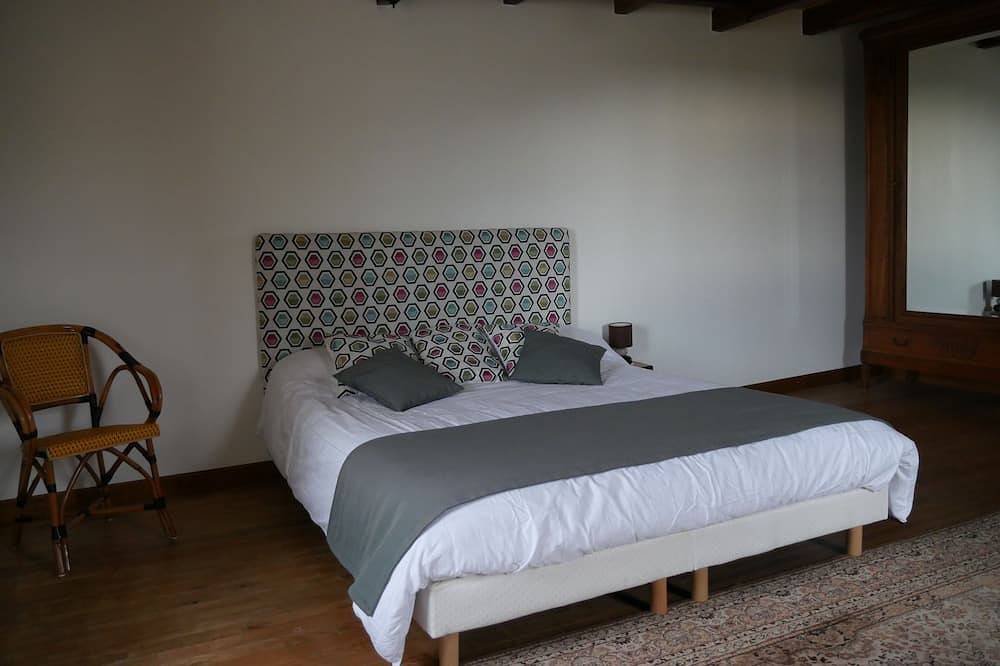 Charakterhaus mit Garten & Pool in Saint-Avit, Charente