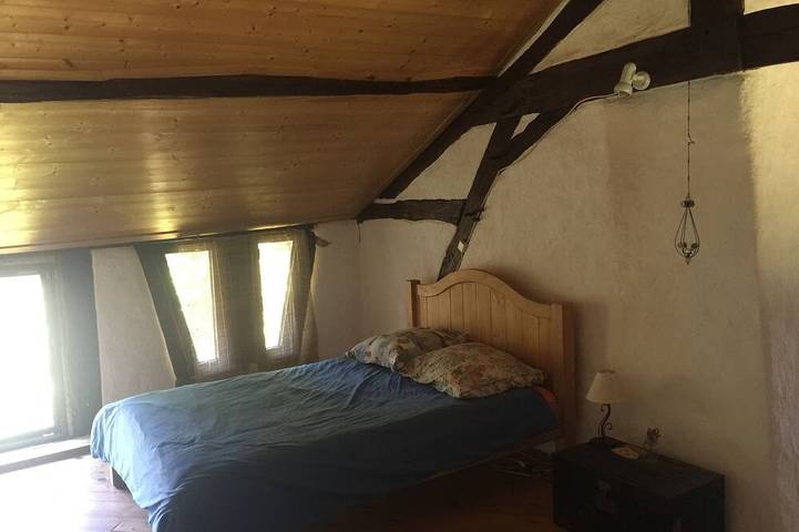 Gîte pour 8 personnes, avec piscine et jardin à Montpont-en-Bresse - 2