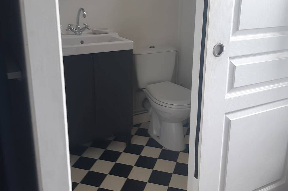 Appartement entier, Charmant T1 bis centre Quimper- spec red sejours plus d une semaine in Quimper, Région de Quimper