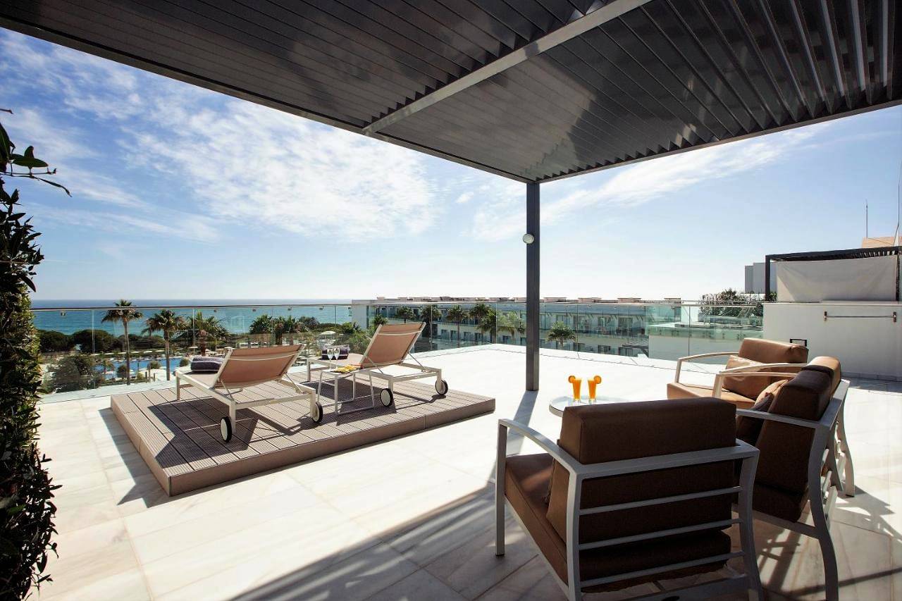 Hôtel pour 10 personnes avec terrasse in La Fontanilla, Conil de la Frontera