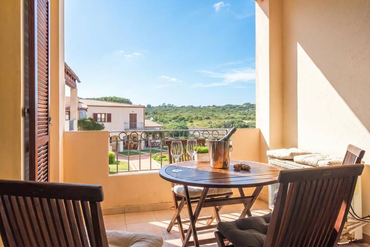 Appartement de vacances pour 4 personnes, avec balcon et vue sur l’océan, adapté aux familles