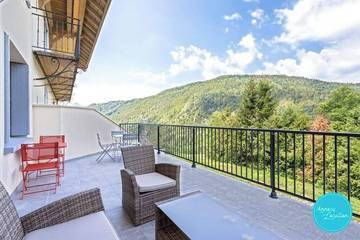 Gîte pour 5 personnes, avec terrasse à Montmin