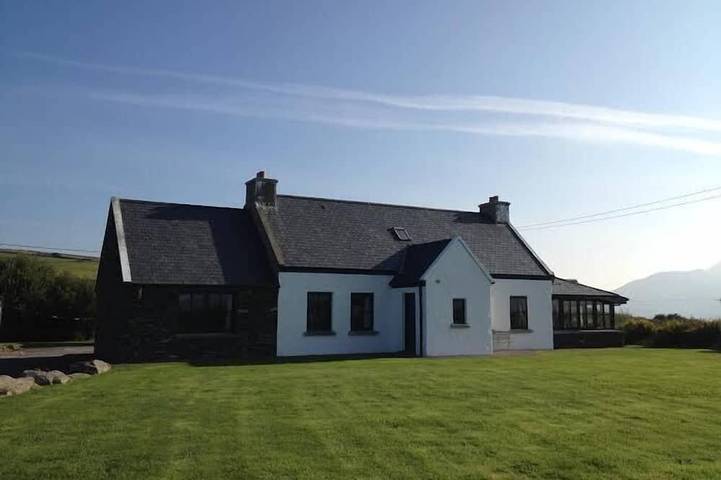 Holiday rental for 8 people, with garden, with pets in County Kerry