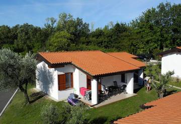 Bungalow für 4 Personen in Manerba del Garda, Oberitalienische Seen, Bild 1