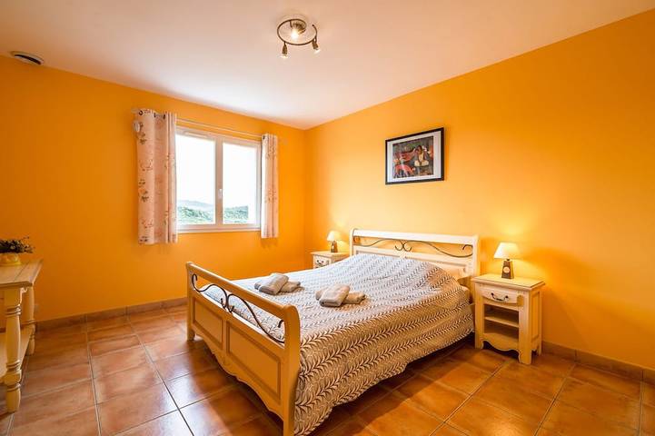 Rückzugsort am Hang in Roquebrun in Roquebrun, Béziers und Umgebung