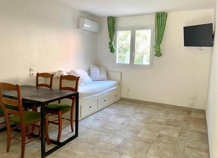 Gîte pour 4 personnes, avec jardin et piscine à Corbès - 3