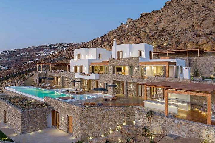 Villa for 18 people, with sauna in Agios Stefanos