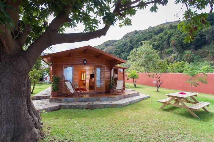 Casa rural para 3 personas, con Vistas al mar y Terraza además de Jardín y Piscina en Icod de los Vinos