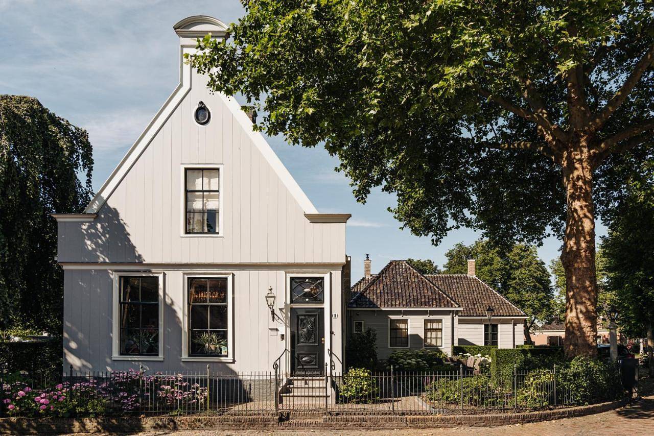 Inn on the Lake in Gouwzee