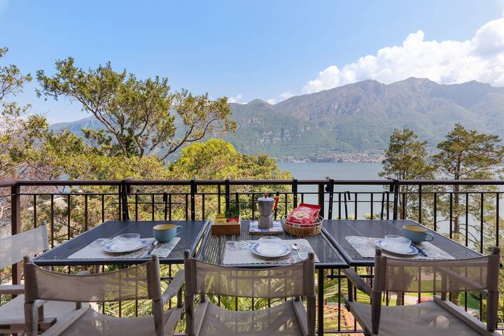 Gîte pour 4 personnes, avec Balcon et Vue sur le lac à Oliveto Lario