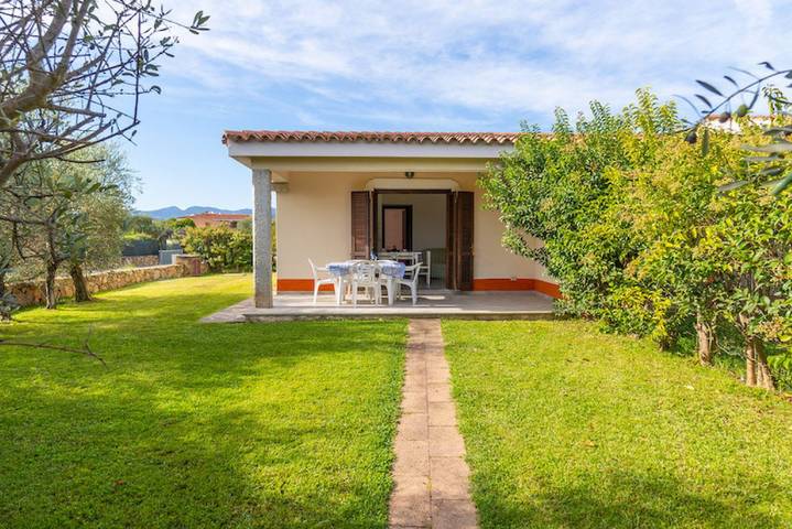 Gîte pour 6 personnes, avec Balcon/Terrasse et Jardin à San Teodoro - 2