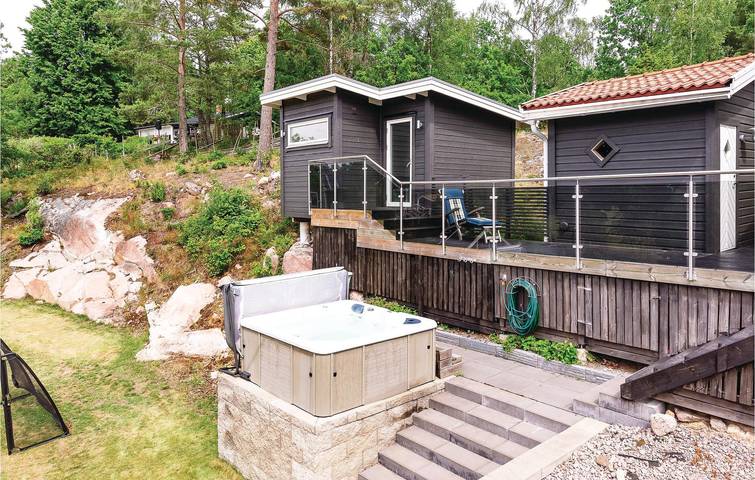 Hus för 10 Personer med sjöutsikt in Boxholm kommun, Sommen