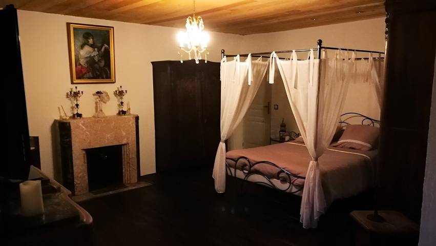 Chambre d’hôte pour 2 personnes, avec jardin ainsi que jacuzzi et sauna, animaux acceptés dans le Puy-de-Dôme - 4