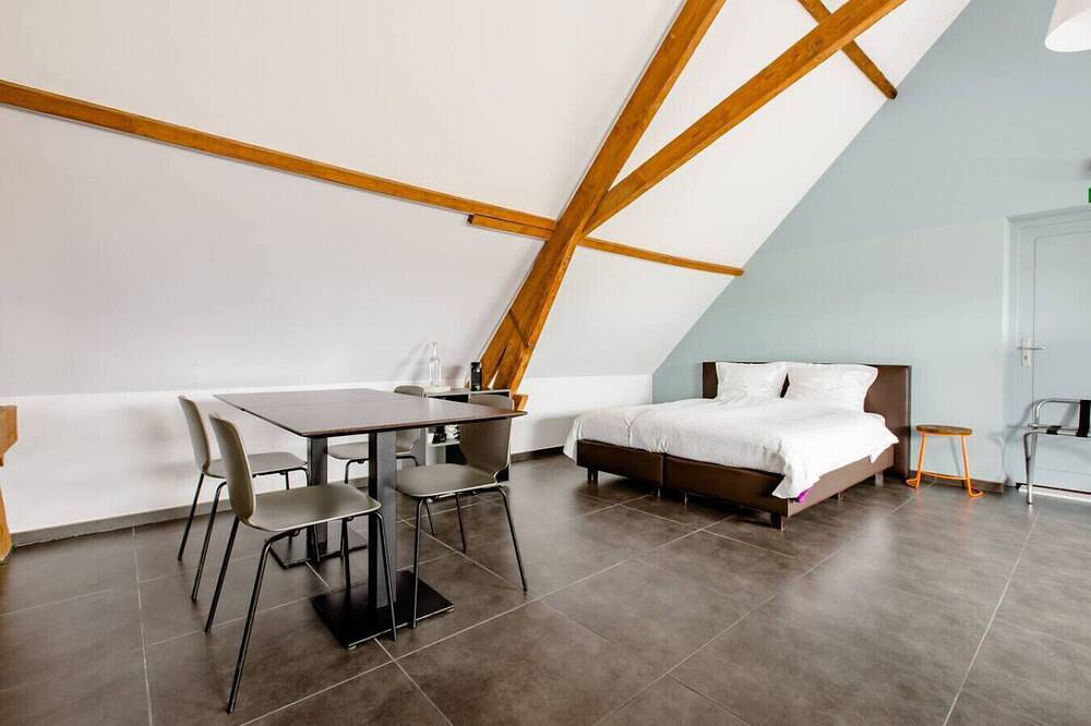 Xtra space Deluxe room 1st floor in Boezinge, Ieper