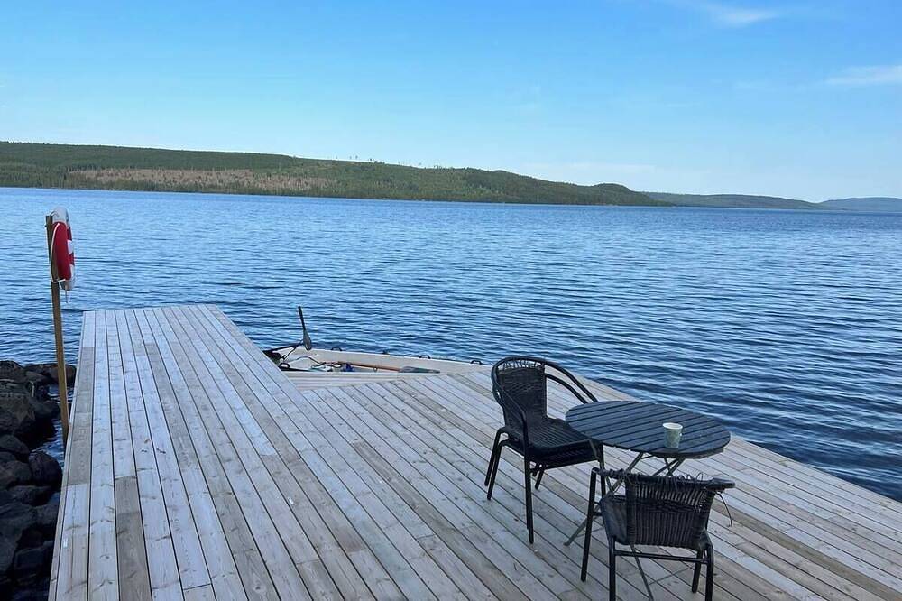 Ganze Wohnung, Eget Enkelt Dubbelrum med Hall i Modernt Hem, Naturnära in Strömsund, Jämtland