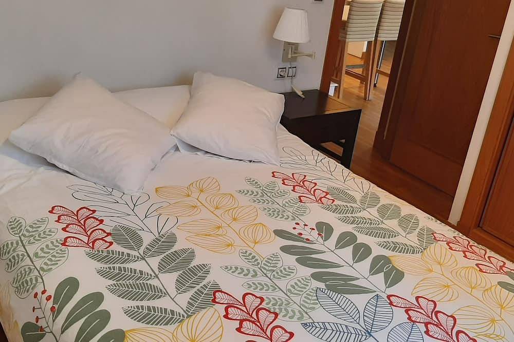Entire apartment, New Two Bedroom Apartment In The Center Sanxenxo in Sanxenxo, Rías Baixas