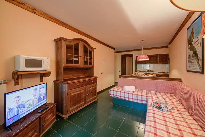 Baita per 4 persone, con balcone, adatto a famiglie con bambini a Sestriere e dintorni