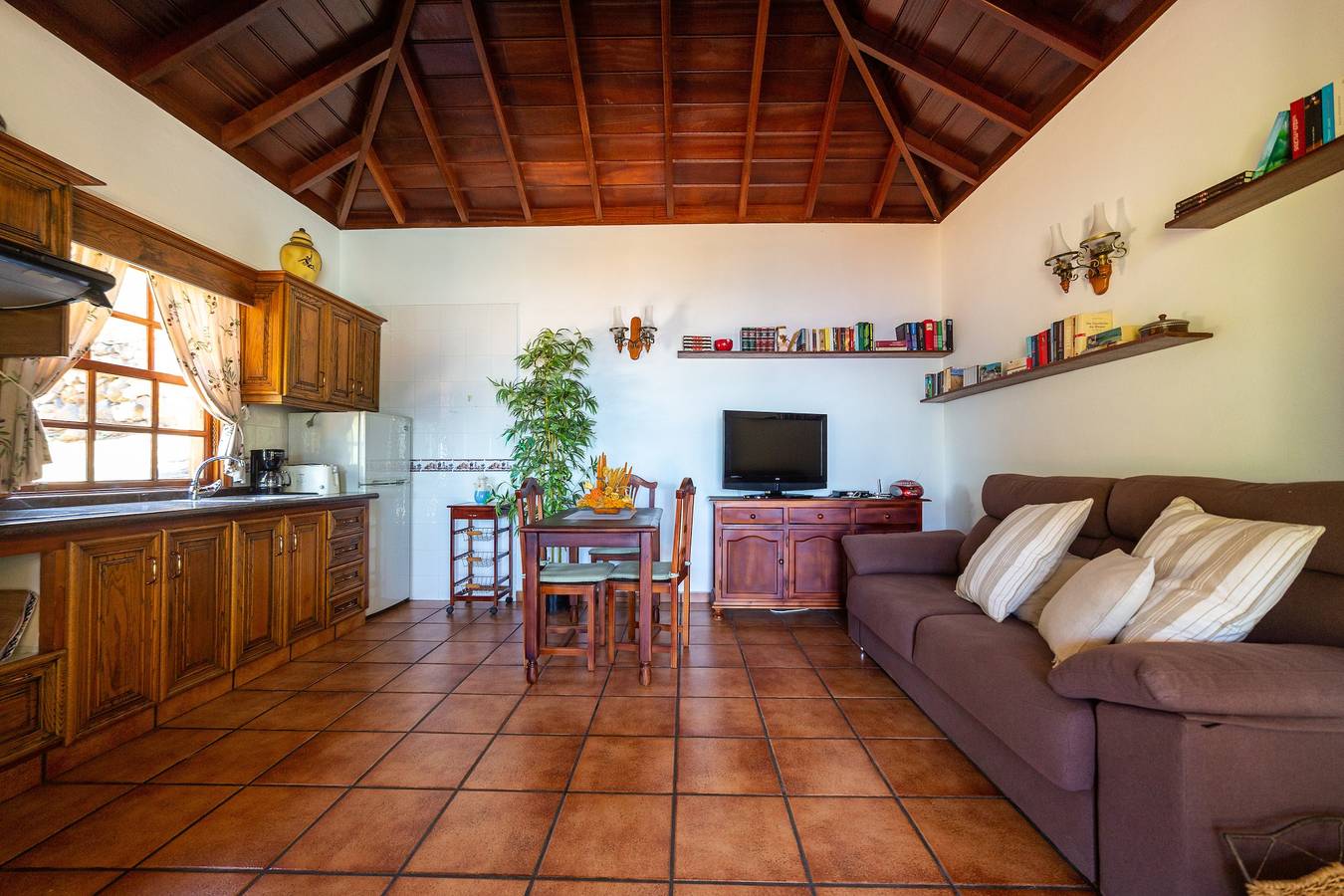 Villa met zeezicht in Tijarafe, privézwembad. in Tijarafe, La Palma Noord