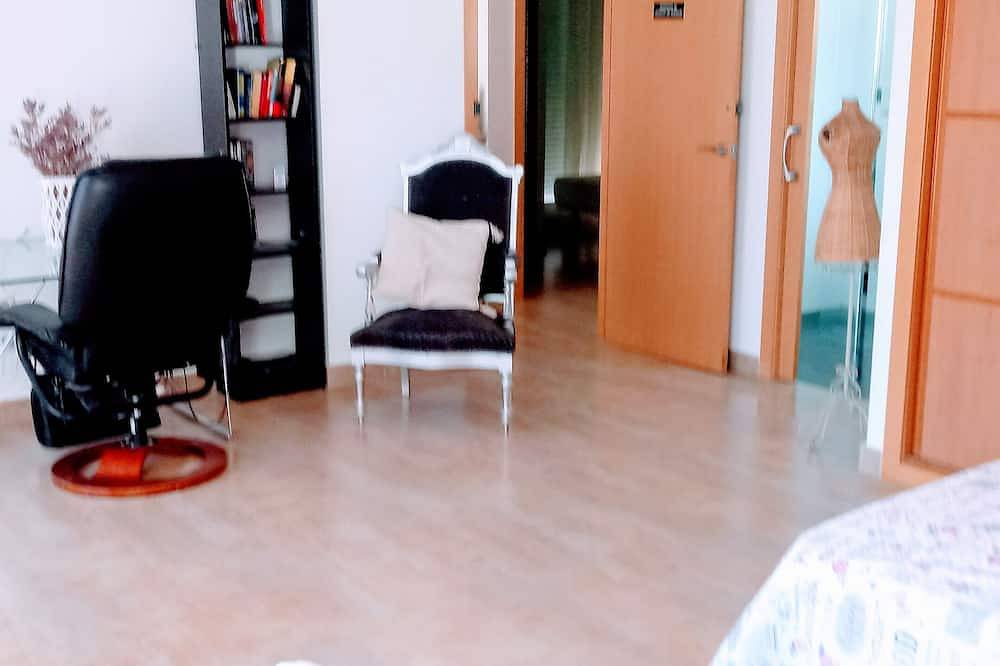 Apartamento entero, Bonito apartamento a 400 metros de orilla del mar. in San Juan Playa (Alicante), Costa Blanca
