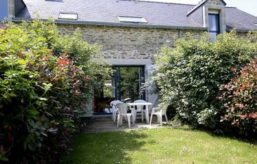 Gîte pour 4 personnes, avec jardin à Le Tour-du-Parc