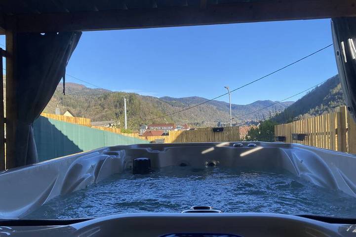 Maison de vacances pour 6 personnes, avec jardin et jacuzzi