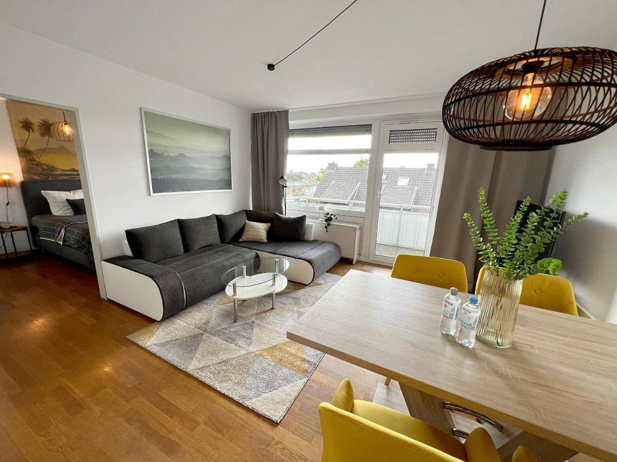 Ganze Wohnung, Beautiful 2-room apartment with balkony in Willich in Willich, Niederrhein