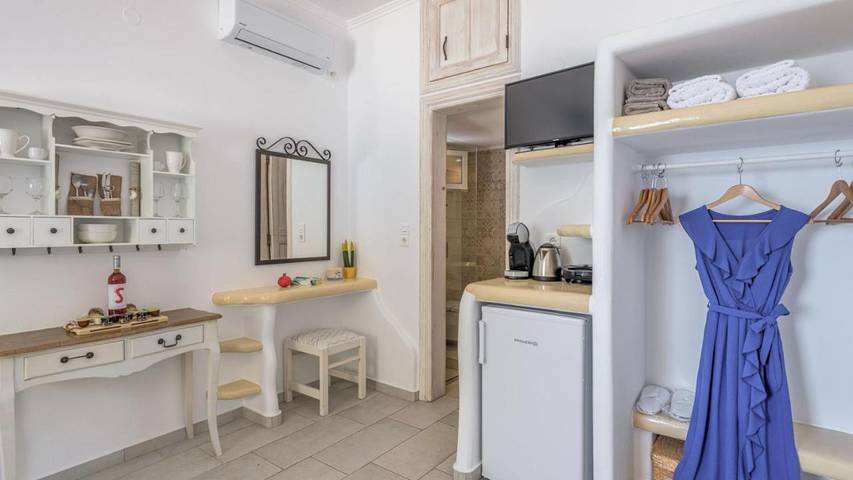 Maison d’hôte pour 2 personnes, avec terrasse dans Milos - 2