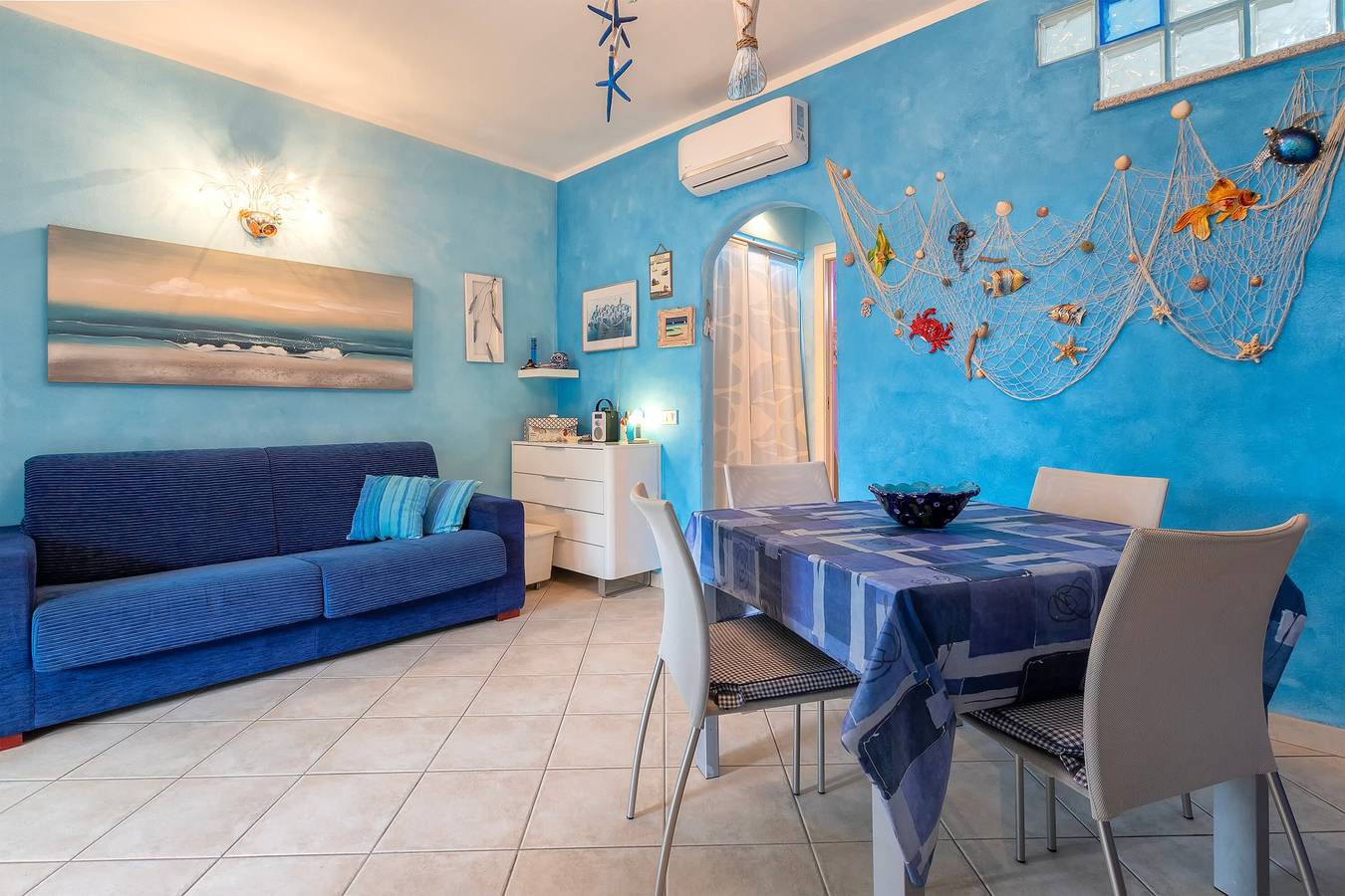 Entire apartment, Apartment 'L'Elicriso - Profumi Di Sardegna' with Sea View, Private Terrace and Air Conditioning in La Ciaccia, Castelsardo