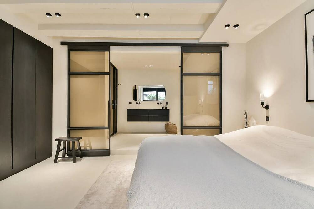 Entire apartment, Iconic Luxurious Canal House in Famous Amsterdam Canal District | Boutique Stay! in Dutch Coast