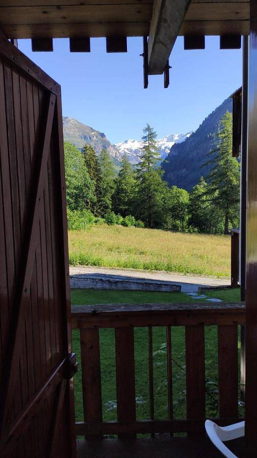 Appartamento per 4 persone, con panorama e balcone nonché giardino a Comune di Gressoney-Saint-Jean