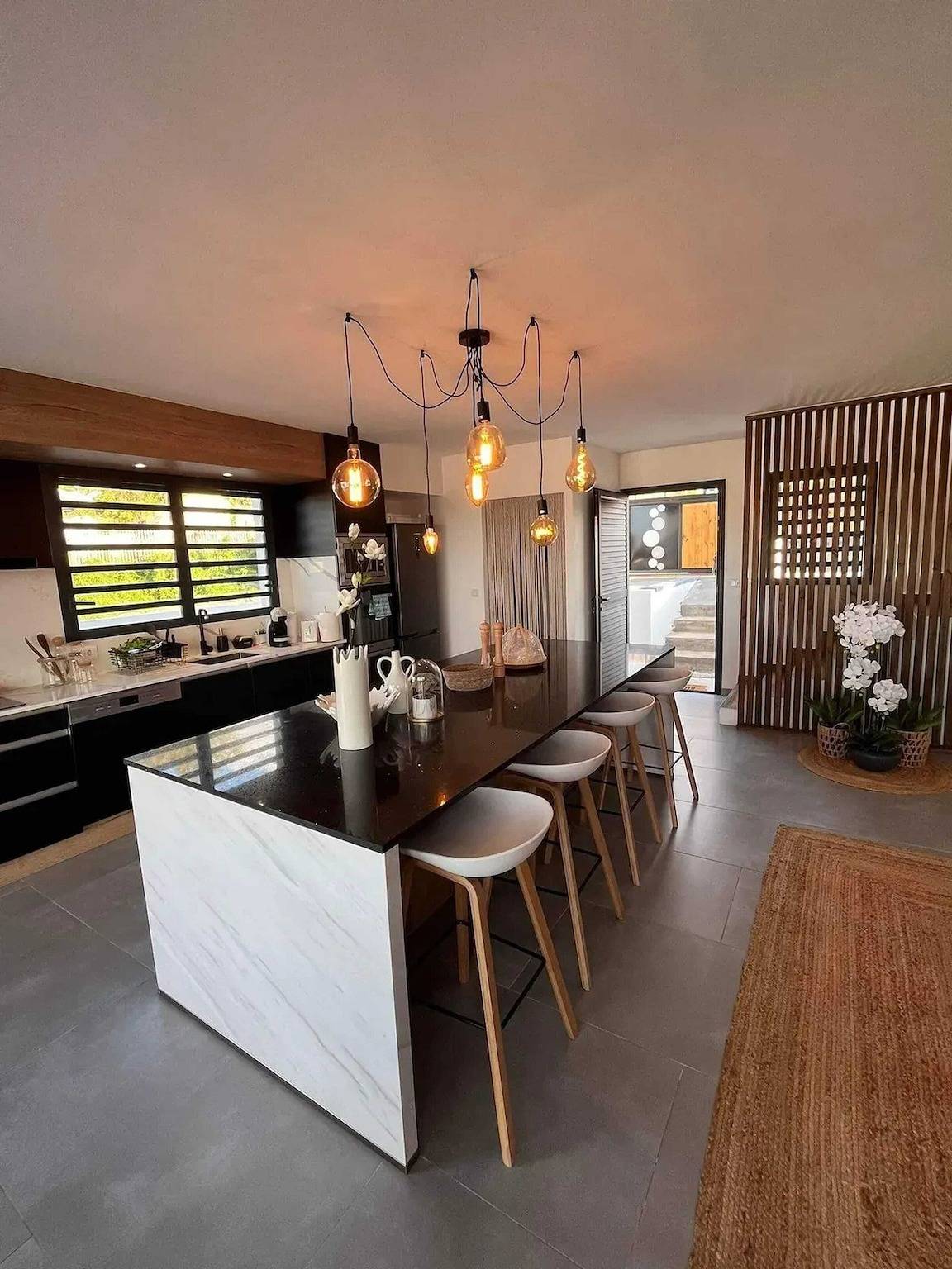 Villa élégante avec piscine privée à Saint Paul + Vue sur la mer in Saint-Paul (Réunion), Île de la Réunion