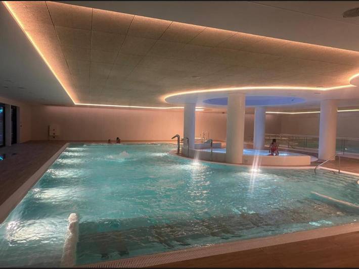 Ferienwohnung für 3 Personen, mit Pool und Kinderpool sowie Sauna und Balkon, mit Haustier in Pobierowo