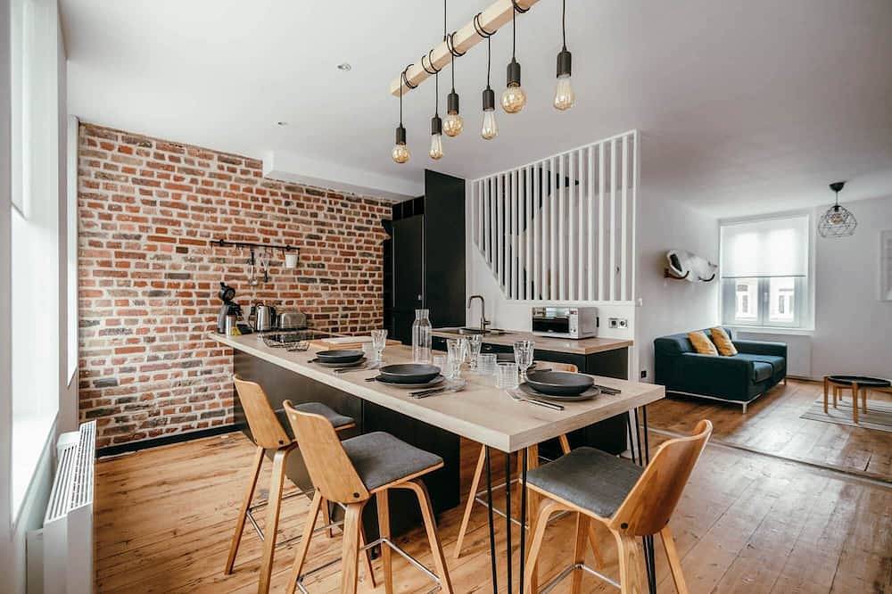 Ganze Wohnung, Duplex 4pers - 100m du Métro - Smarttv - Fibre in Wazemmes (Lille), Lille