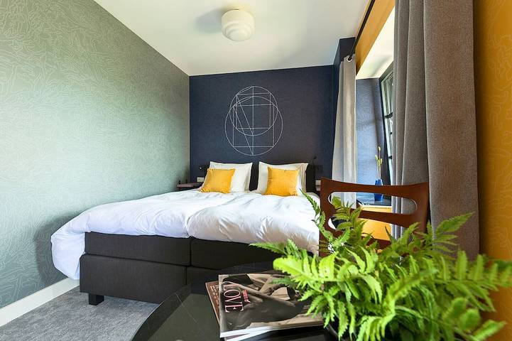 Ganze Wohnung, Modernes Apartment mit Smart-TV, privater Küche und Bad, gelegen im Herzen von Tilburg. in Tilburg, Nordbrabant
