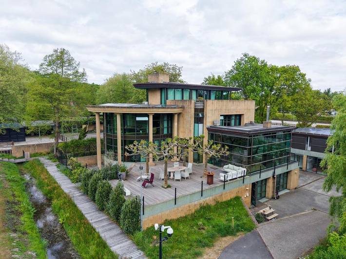 Villa voor 15 personen, with Whirlpool and Terras as well as Tuin and Zwembad in Schoorl