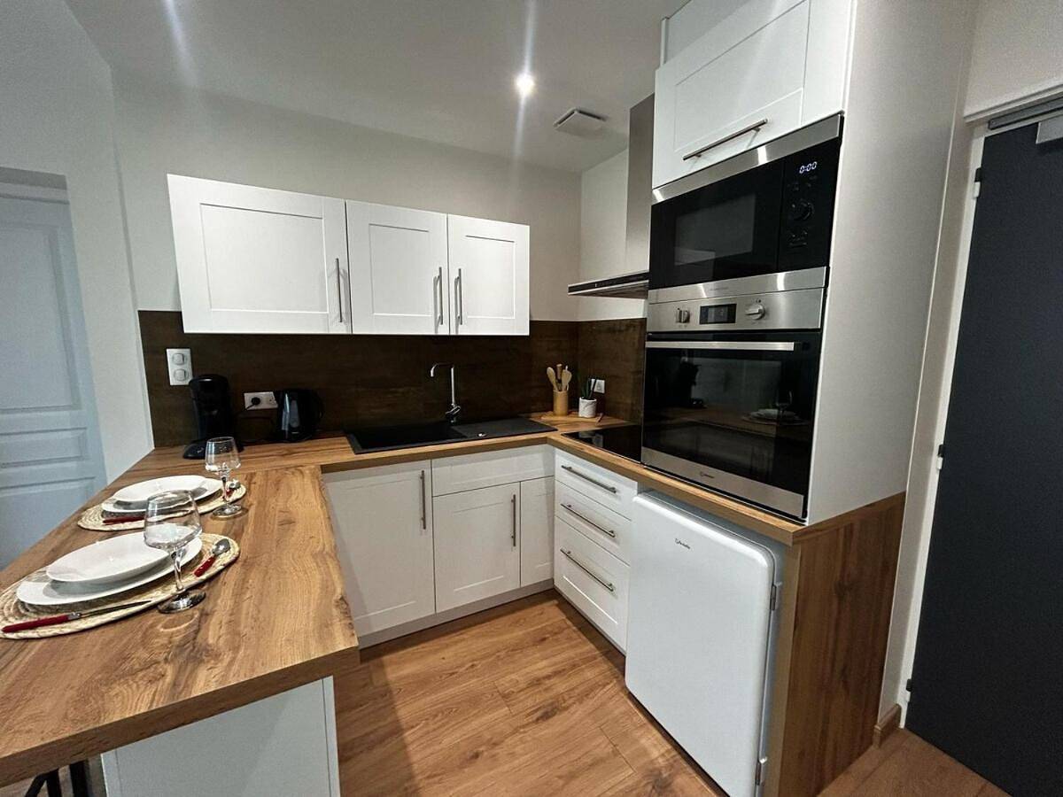Appartement entier, One-Bedroom Apartment in Panazol, Région de Limoges