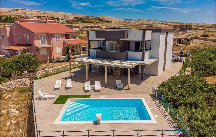 Appartement de vacances entier, Appartement confortable avec piscine, terrasse, à 1 km de la plage et parking gratuit in Kustići, Pag